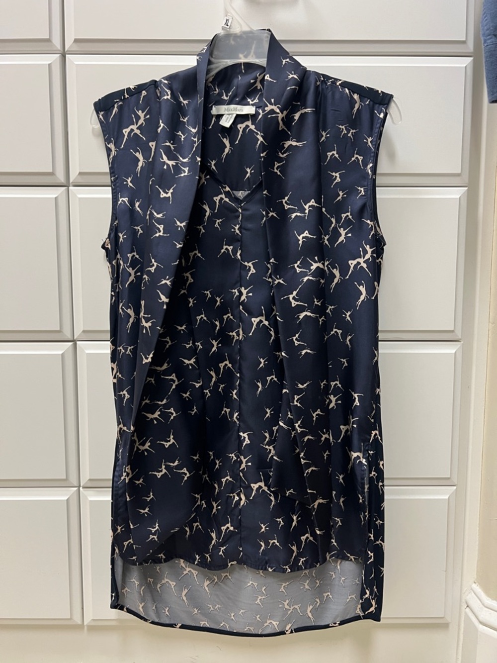 MaxMara Maestro Navy Sleeveless Silk Blouse with Cream Dancer Print
